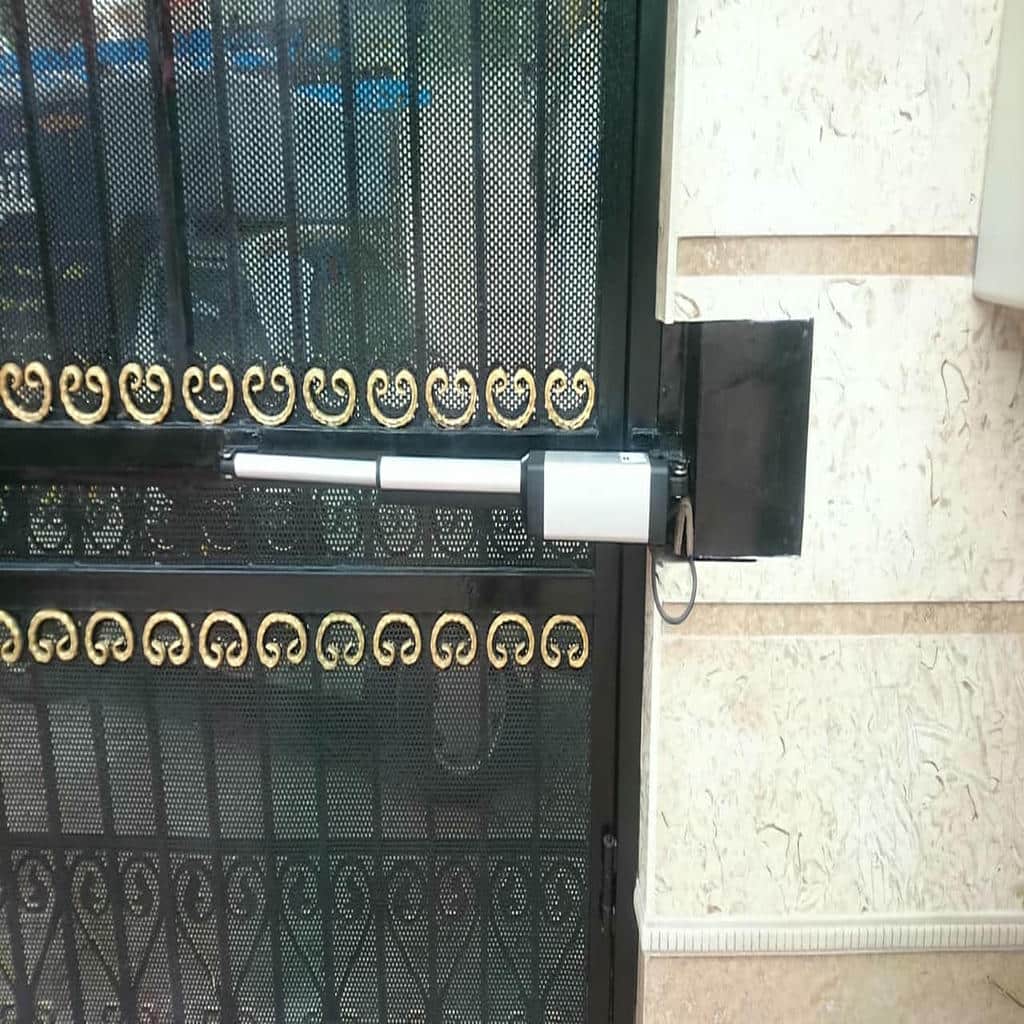 جک درب پارکینگ گرگان در نمای ورودی