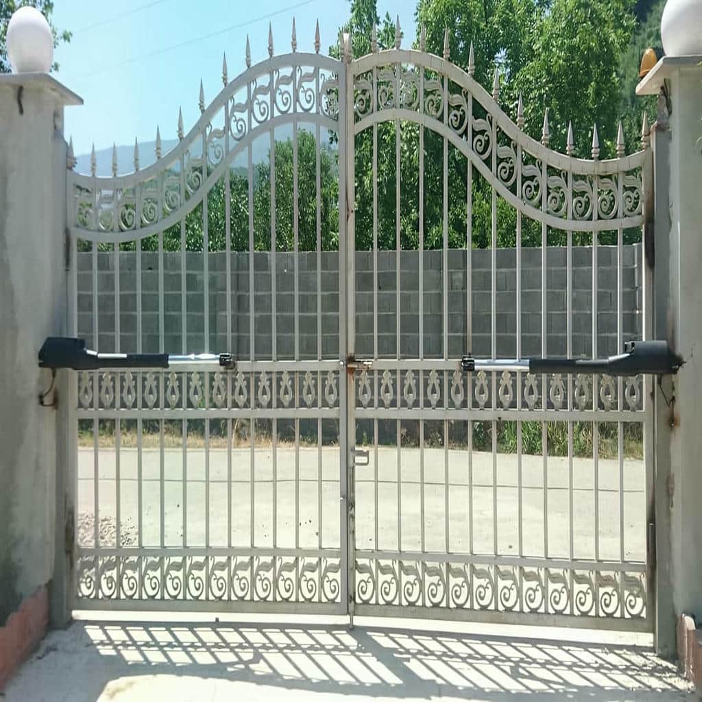 درب پارکینگ مجهز به جک برقی ایلام