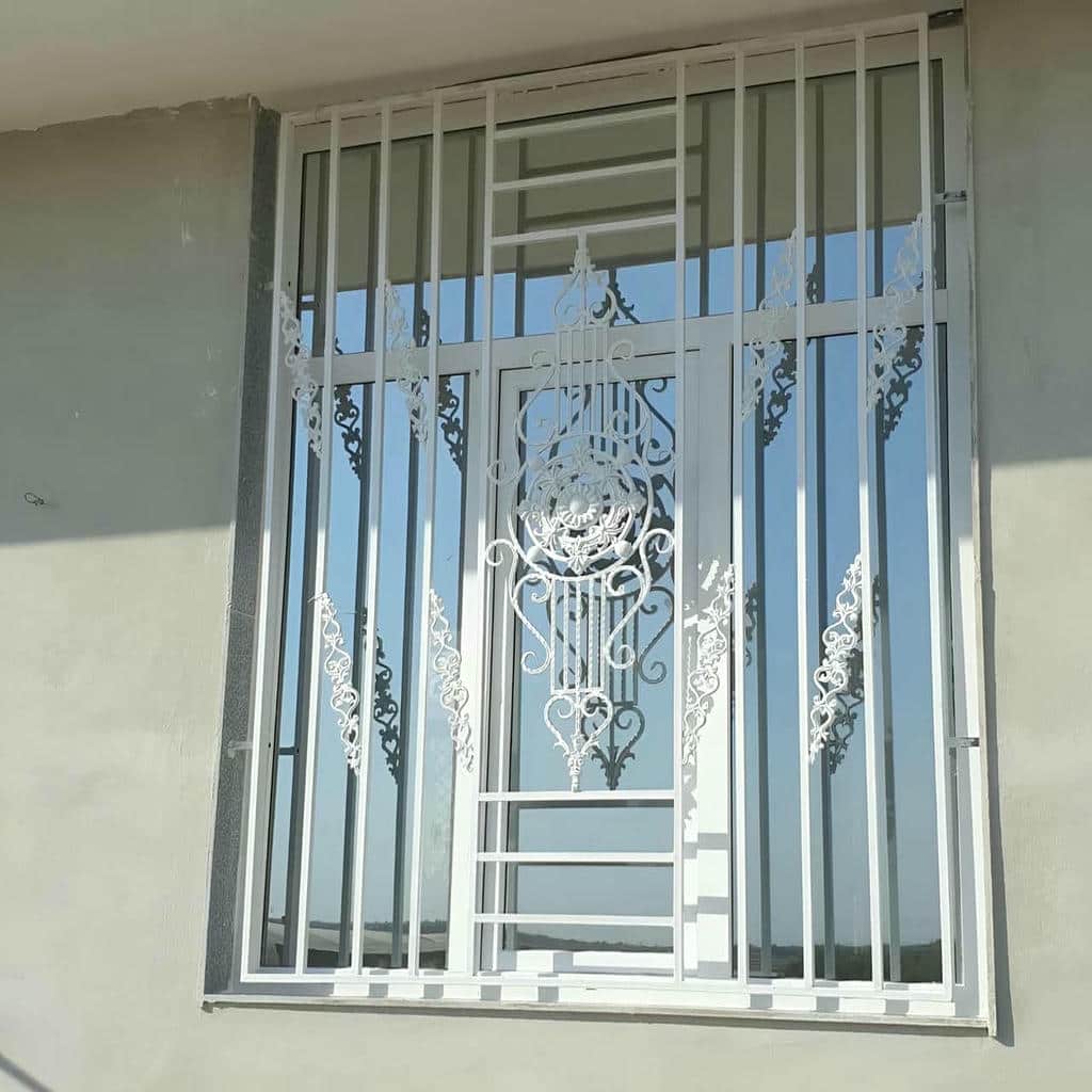 محافظ پنجره پروژه مسکونی