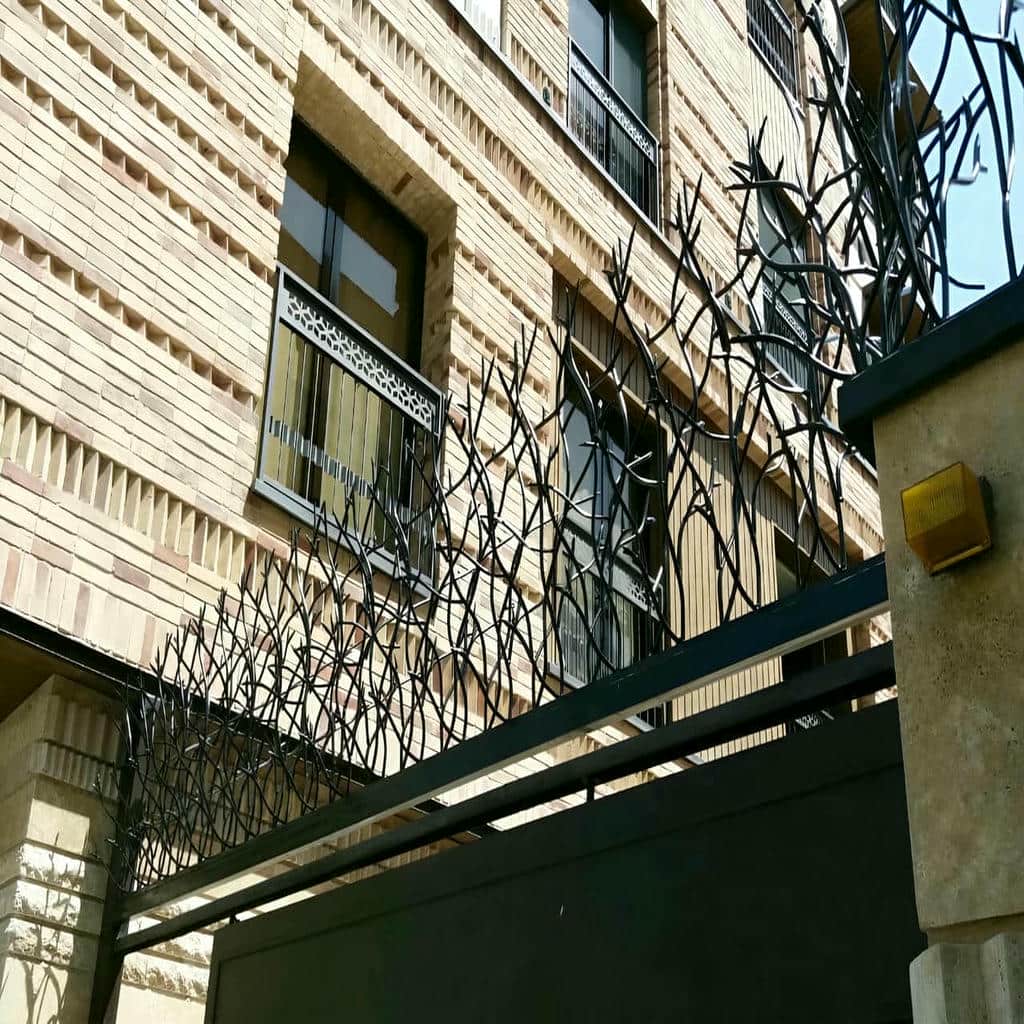 نرده حفاظ دیوار مدل شاخ گوزنی مشکی