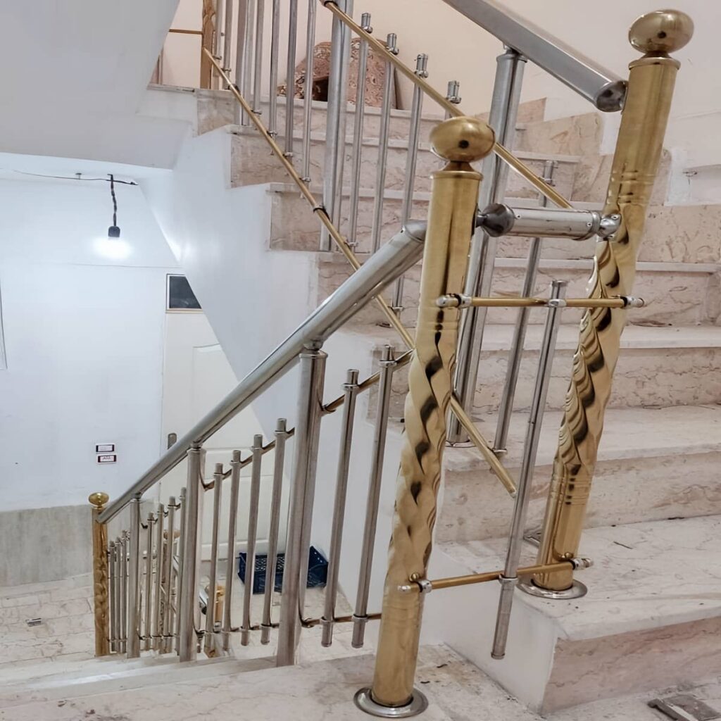 هندریل استیل راه پله با جزئیات مدرن