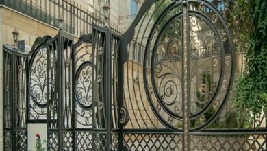 درب حیاط فلزی استان اردبیل با طراحی هماهنگ نما